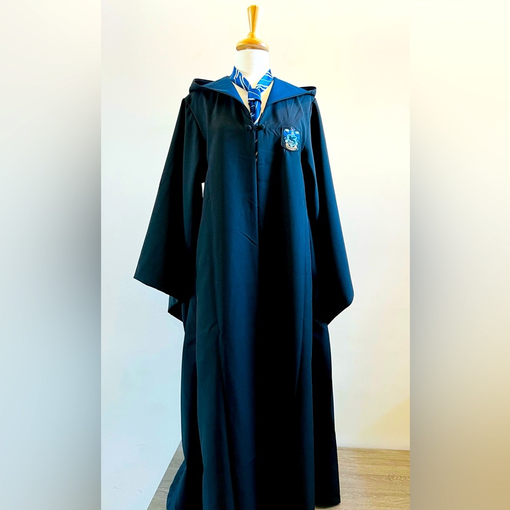 Universal Studios Wizarding World Harry Potter Ravenclaw Robe Adult Small EUC